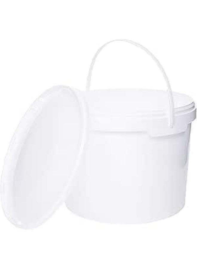 .White plastic bucket with handle and durable lid, suitable for all purposes including food storage, watercolors, turkeys, art projects, and garage organization. 10L - Image 1